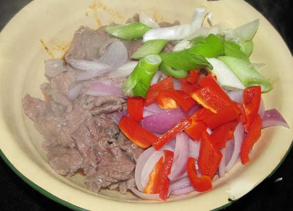 锅巴<a href=/shicai/mimian/DouFu/index.html target=_blank><u>豆腐</u></a>的做法