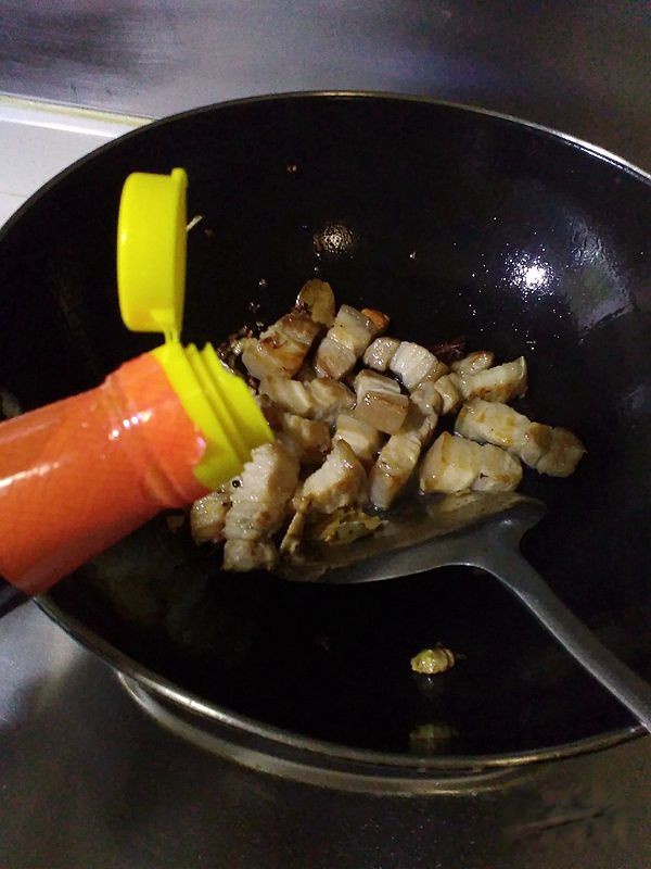 马蹄红烧肉的做法