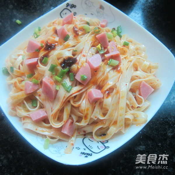 鱼香川味酱拌面的做法