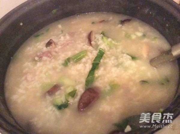 美味清淡粥（瘦肉<a href=/shicai/rouqin/ZhuGan/index.html target=_blank><u>猪肝</u></a><a href=/shicai/shucai/XiangGu/index.html target=_blank><u>香菇</u></a><a href=/shicai/shucai/JieCai/index.html target=_blank><u>芥菜</u></a>粥）的做法