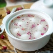 玫瑰花酒酿窝蛋的做法