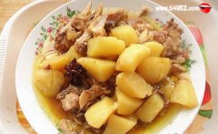 鸡肉炖土豆的做法_鸡肉炖土豆的家常做法