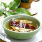 枣芪美颜茶的做法