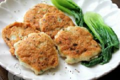 香煎鲮鱼饼的做法