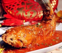 【糖醋鲤鱼】糖醋鲤鱼的家常做法_糖醋鲤鱼是哪个地方的菜