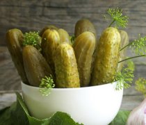 【黄瓜咸菜怎么做好吃】黄瓜咸菜的营养价值_黄瓜咸菜的食物禁忌